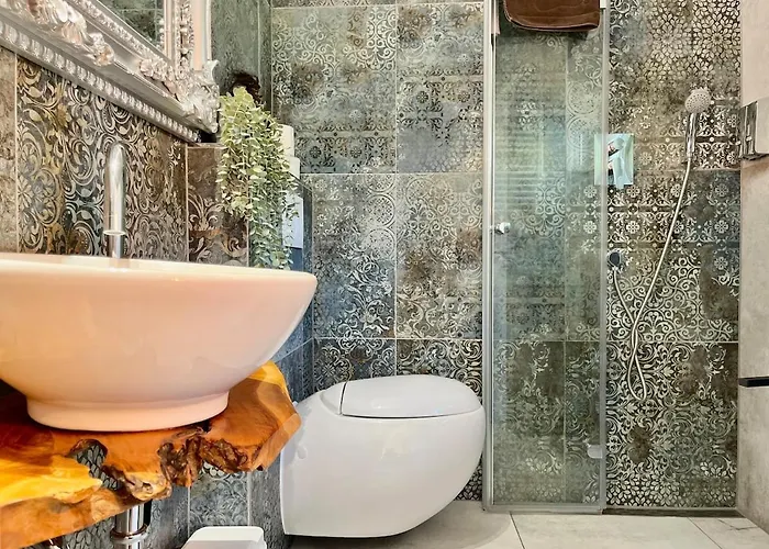 Garden - The Nest بيت للعطل *